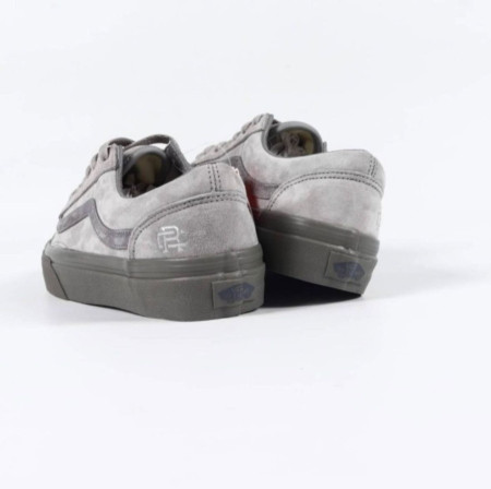 Style 36 Reigning Champ Grey