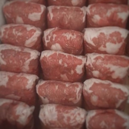 Dogfood  Rawfood beef Bone in