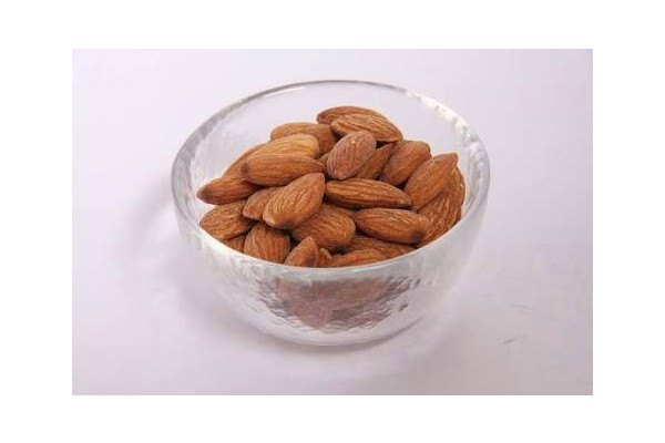 Almond Roasted (Kacang Almond Panggang) Blue Diamond tanpa cangkang - 500Gram TAWAR