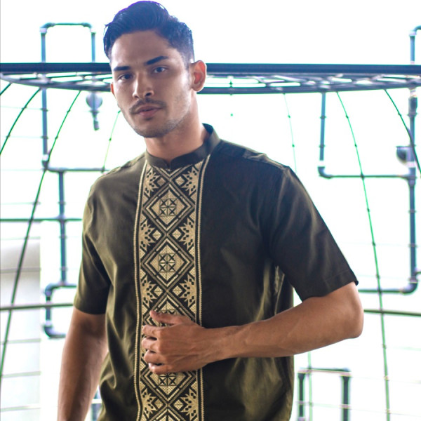 RICARDO Baju Koko Pria Hijau Bordir Lengan Pendek