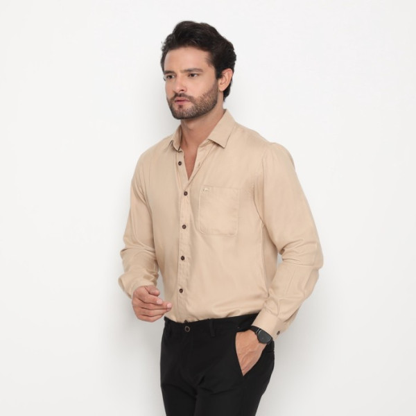 RICARDO Kemeja Pria Polos Cream Lengan Panjang Slim Fit