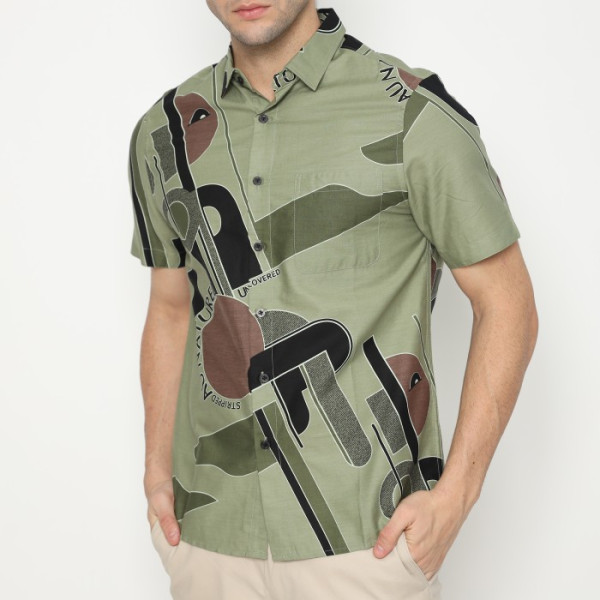 RICARDO Kemeja Pria Motif Printing Lengan Pendek