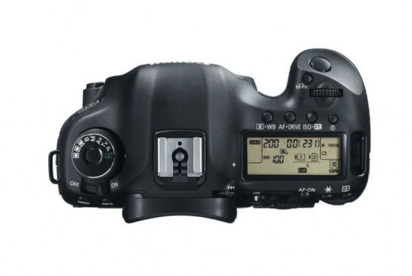 Canon 5D IV Body Kit EF 24-105mm f4L IS USM Lens - f 4L - Camera DSLR