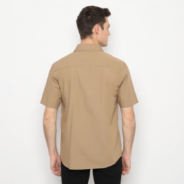 FICHINO Kemeja Pria Basic Polos Lengan Pendek Warna Coklat
