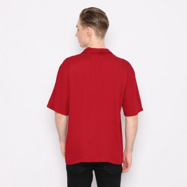 FICHINO Kemeja Rayon Twill Lengan Pendek Warna Merah