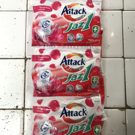 Attack Jaz1 53g / Renceng Lusin 6 Sachet Pcs 53gr Dus Ungu Detergen