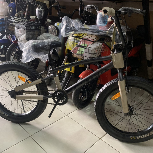 Sepeda BMX 20 United Dbased 7 Tahun Sampai Dewasa