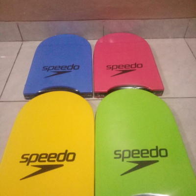 Papan renang /Pelampung Merk Speedo Bahan Busa Untuk Dewasa atau Anak