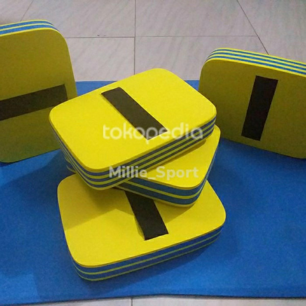 Pelampung Renang Punggung