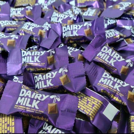 Cadbury Dairy milk mini asli Malaysia 4.5 Gram / YS.OLSHOP2020