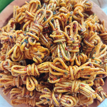 230GRAM MIE GULUNG CETAR DAUN JERUK