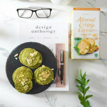 Almond Crispy Cheese Greentea PUNPUN