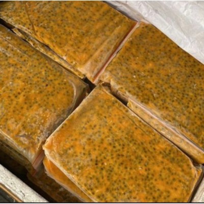 Markisa Kupas Beku Frozen Dengan Biji - 1 kg