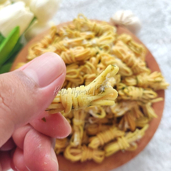 230GRAM MIE GULUNG CETAR DAUN JERUK ORIGINAL