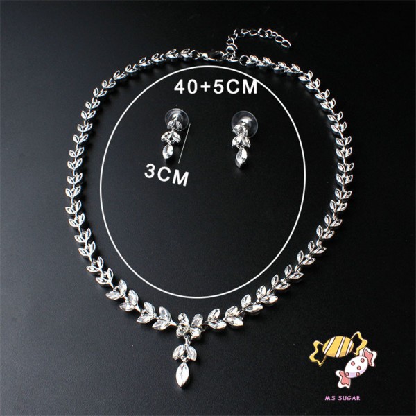 Liontin Pengantin Wanita Kalung Anting Set Fashion Gaun Perjamuan Perhiasan Set Rantai Aksesoris