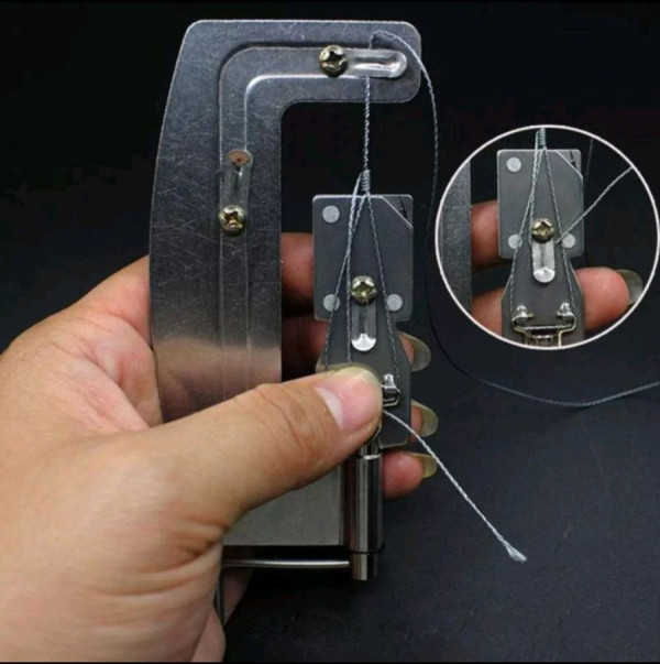 Alat bantu ikat kail pancing knot semi otomatis