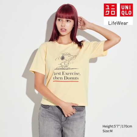 Uniqlo UT Peanuts Lengan Pendek