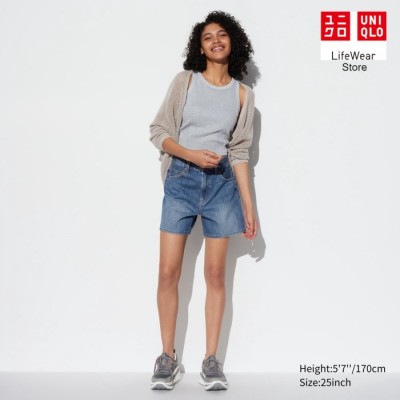 Uniqlo Celana Pendek Denim Baggy Pinggang Tinggi