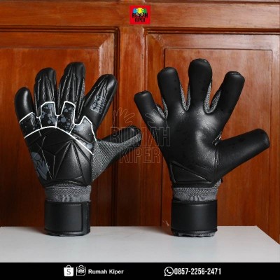 ĒRKA FUTBOL UNO 3.1 BLACKOUT