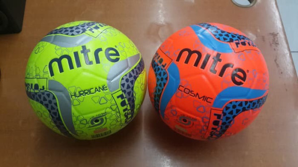 BOLA FUTSAL MITRE ORIGINAL BERHOLOGRAM - hijau stabilo